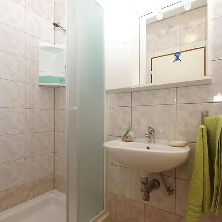 Apartament Fuer 3 Personen Ca 27 Qm In Pomer, Istrien Istrische Riviera Pomer