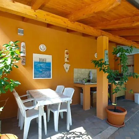 Apartament Fuer 3 Personen Ca 27 Qm In Pomer, Istrien Istrische Riviera